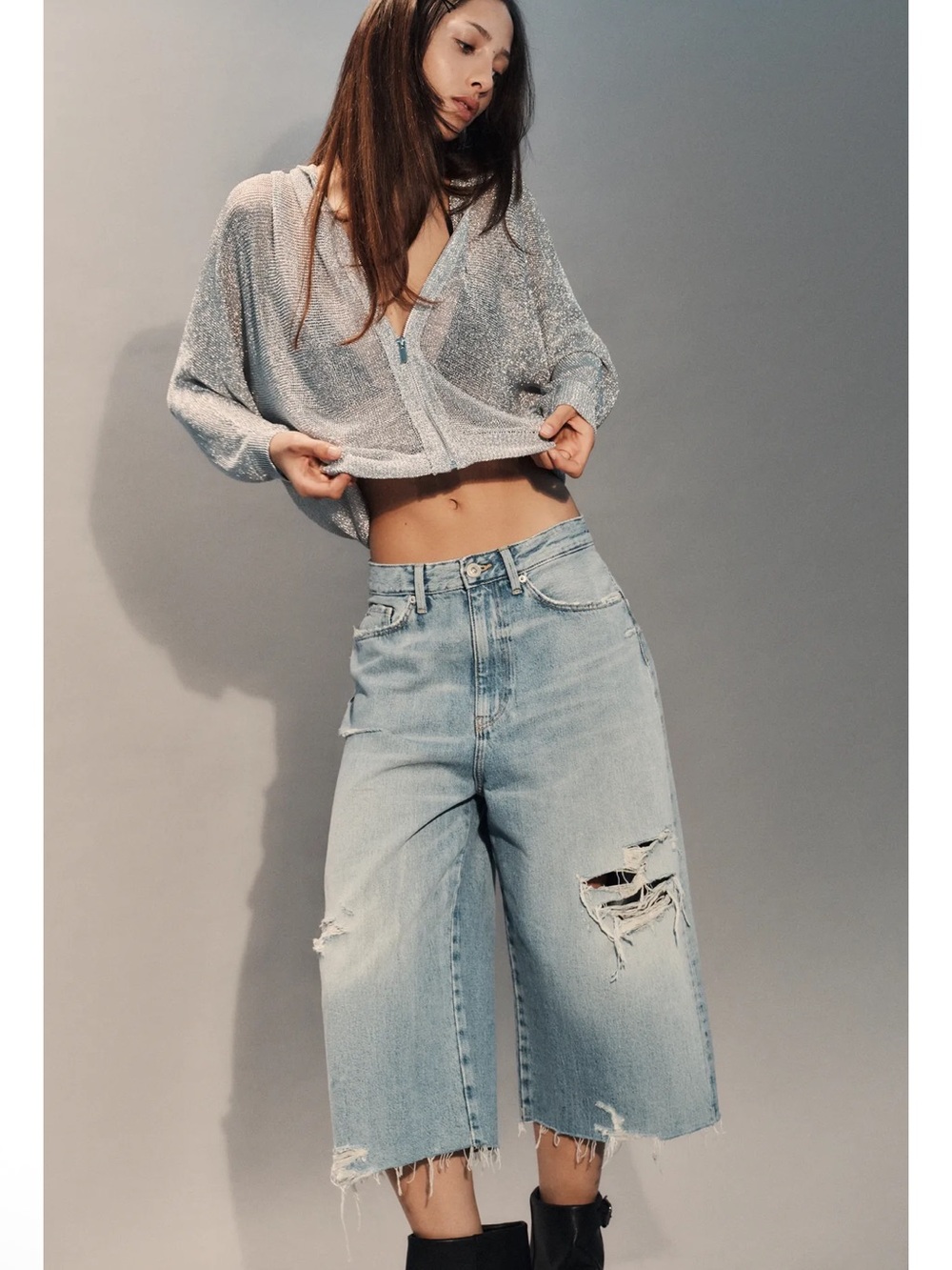 ZARA TRF RIPPED MID-RISE DENIM JORTS
